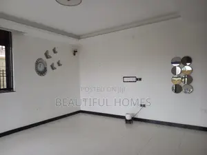 Furnished 5bdrm Duplex in Kira for sale