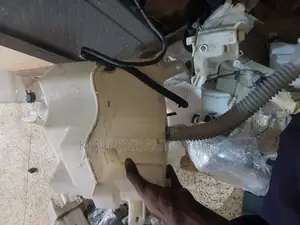 Windshield Water Tank for Harrier Kawundo