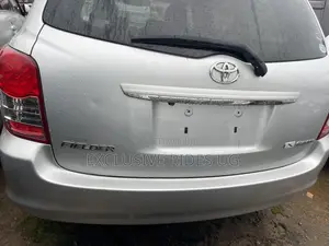 Toyota Corolla Fielder 2010 Silver