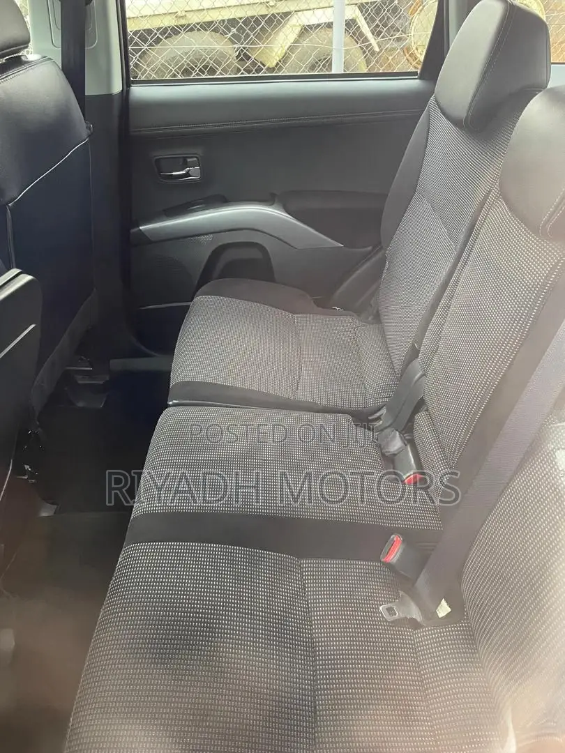 Mitsubishi Outlander Sport ES 2012 Black