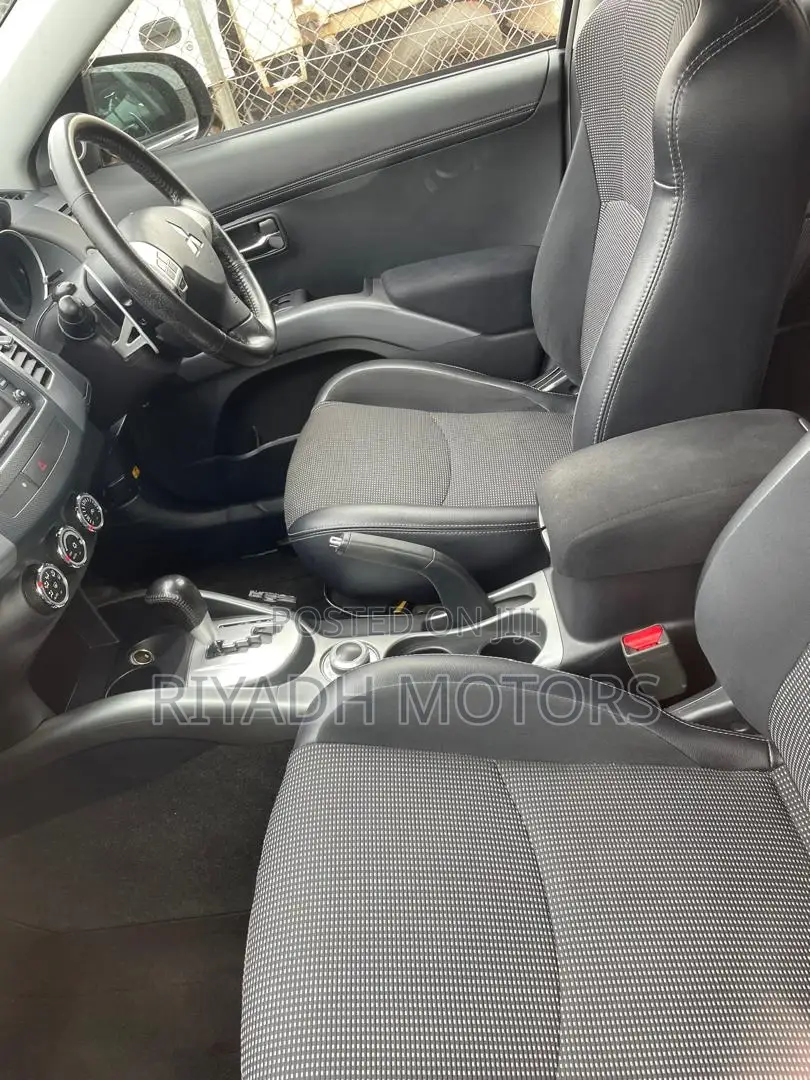 Mitsubishi Outlander Sport ES 2012 Black