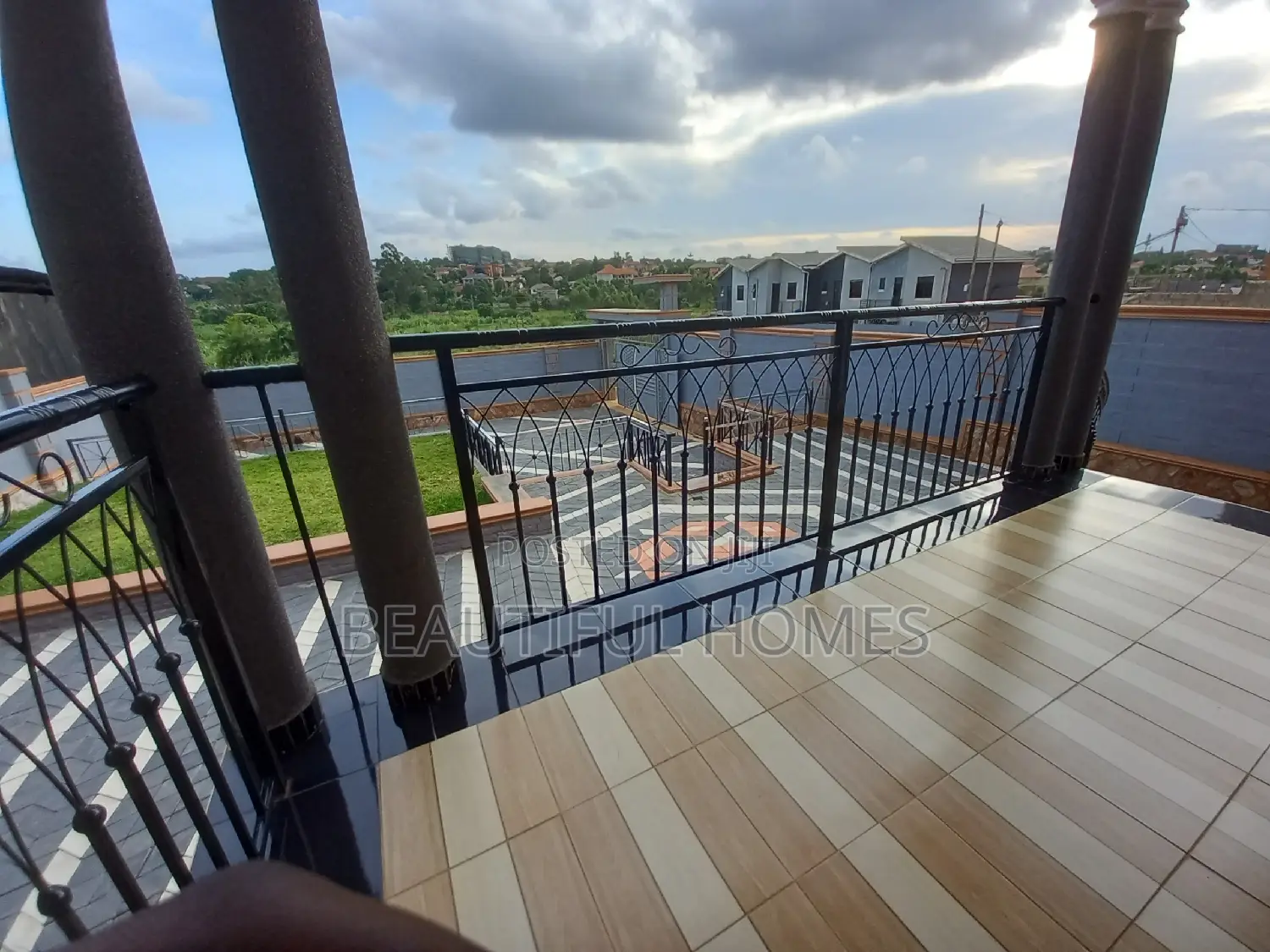 Furnished 4bdrm House in Kira for sale