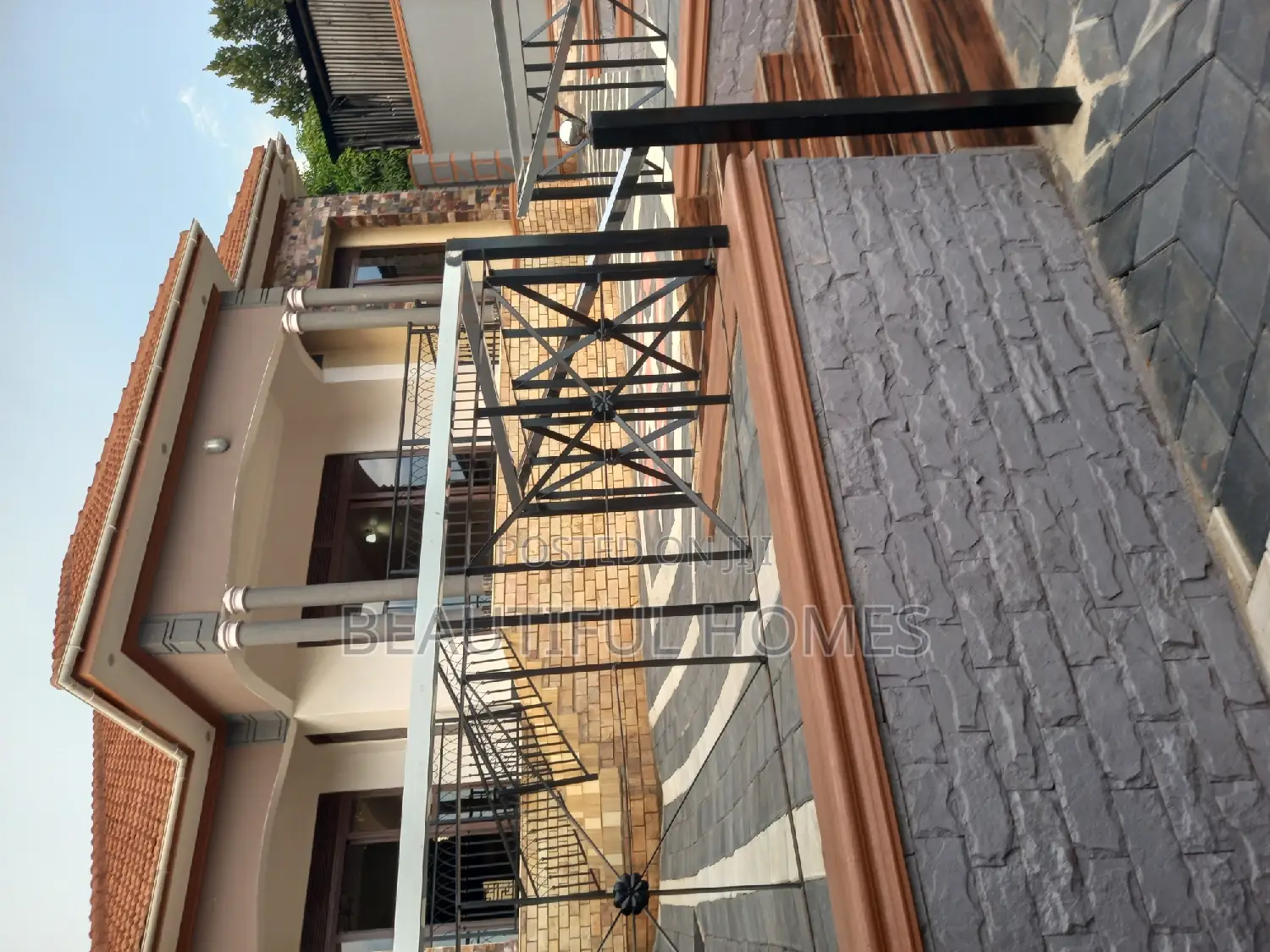 Furnished 4bdrm Bungalow in Kira for sale