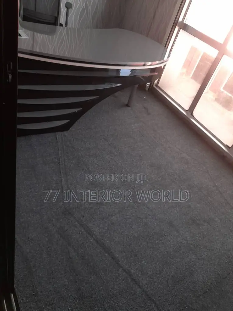 Woolen Carpets/Wall to Wall Carpets