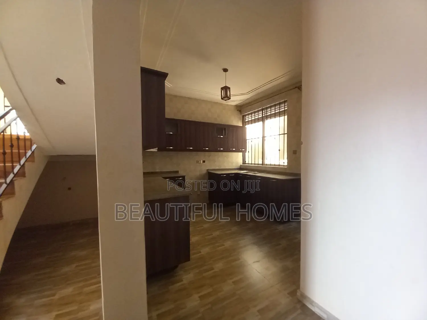 Furnished 4bdrm Duplex in Kira Corporate for sale