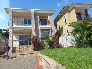 Furnished 4bdrm House in Kira Posh for sale
