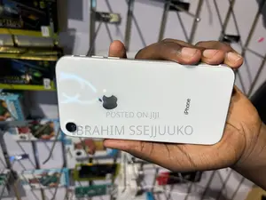 Apple iPhone XR 128 GB White