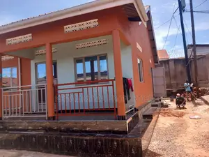 3bdrm Bungalow in Nsambya Town, Division A for rent