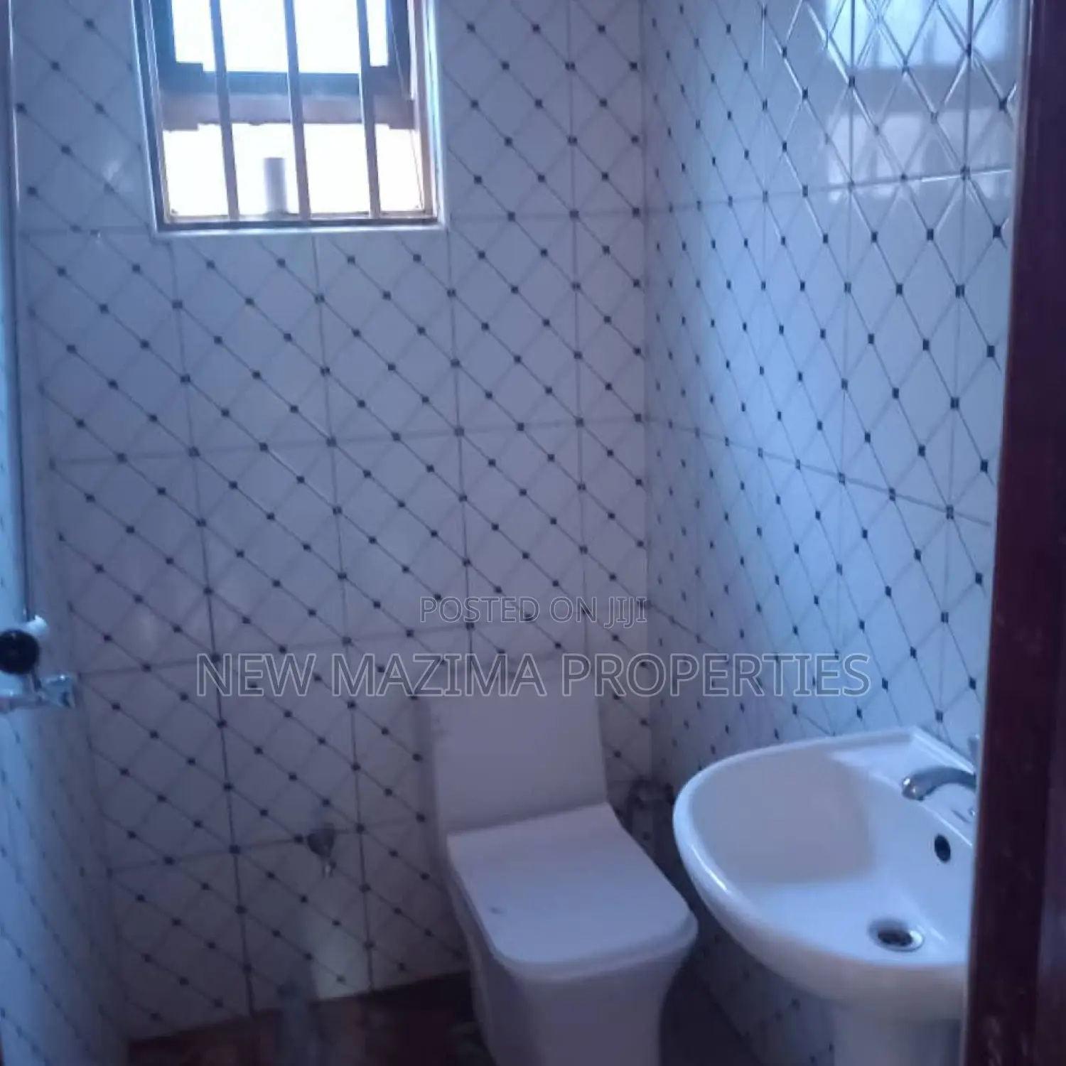 3bdrm Bungalow in Nsambya Town, Division A for rent