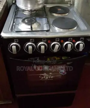 2gas and 2 Electric Burners/Oven