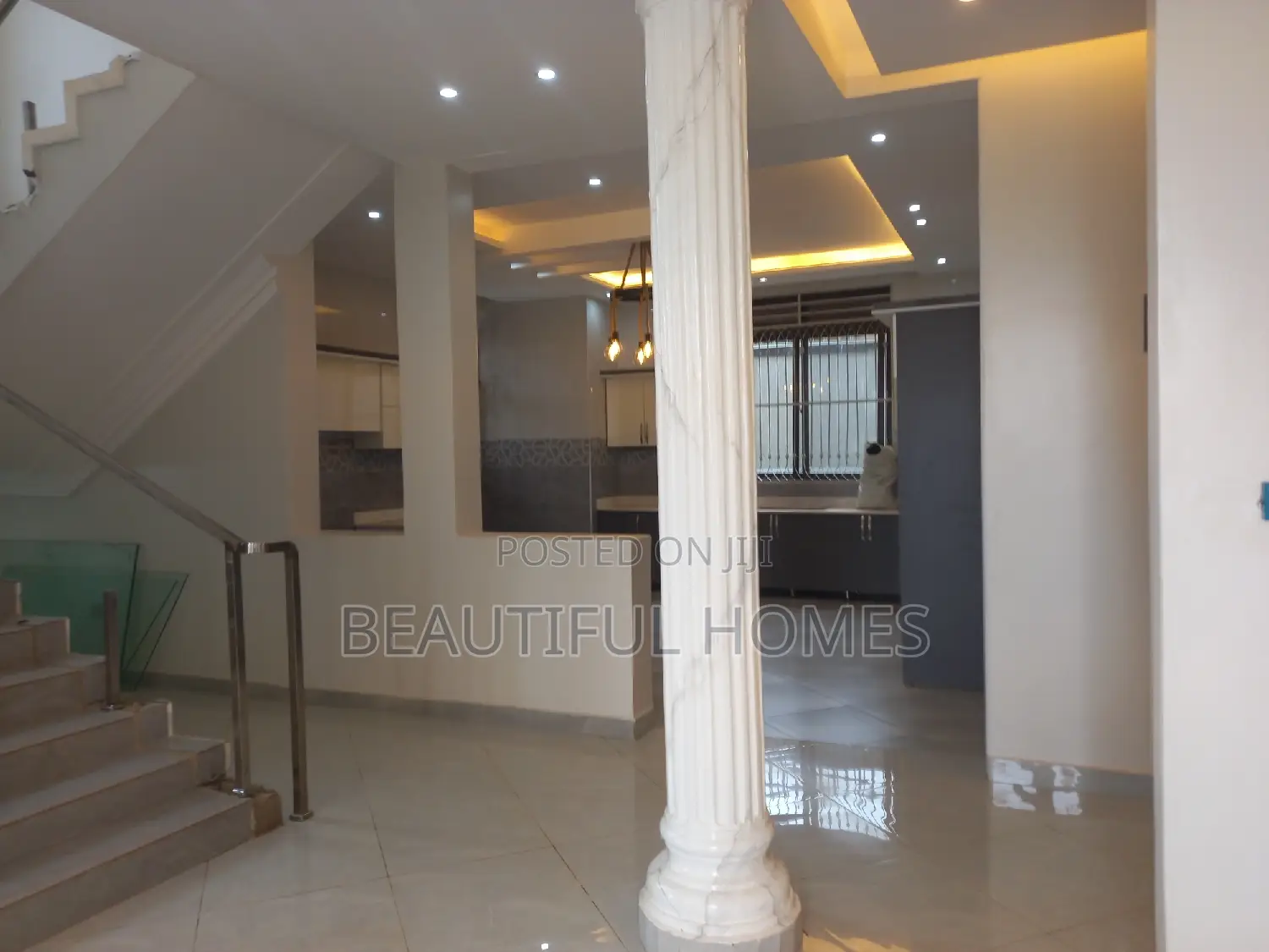 Furnished 6bdrm Mansion in Kira for sale