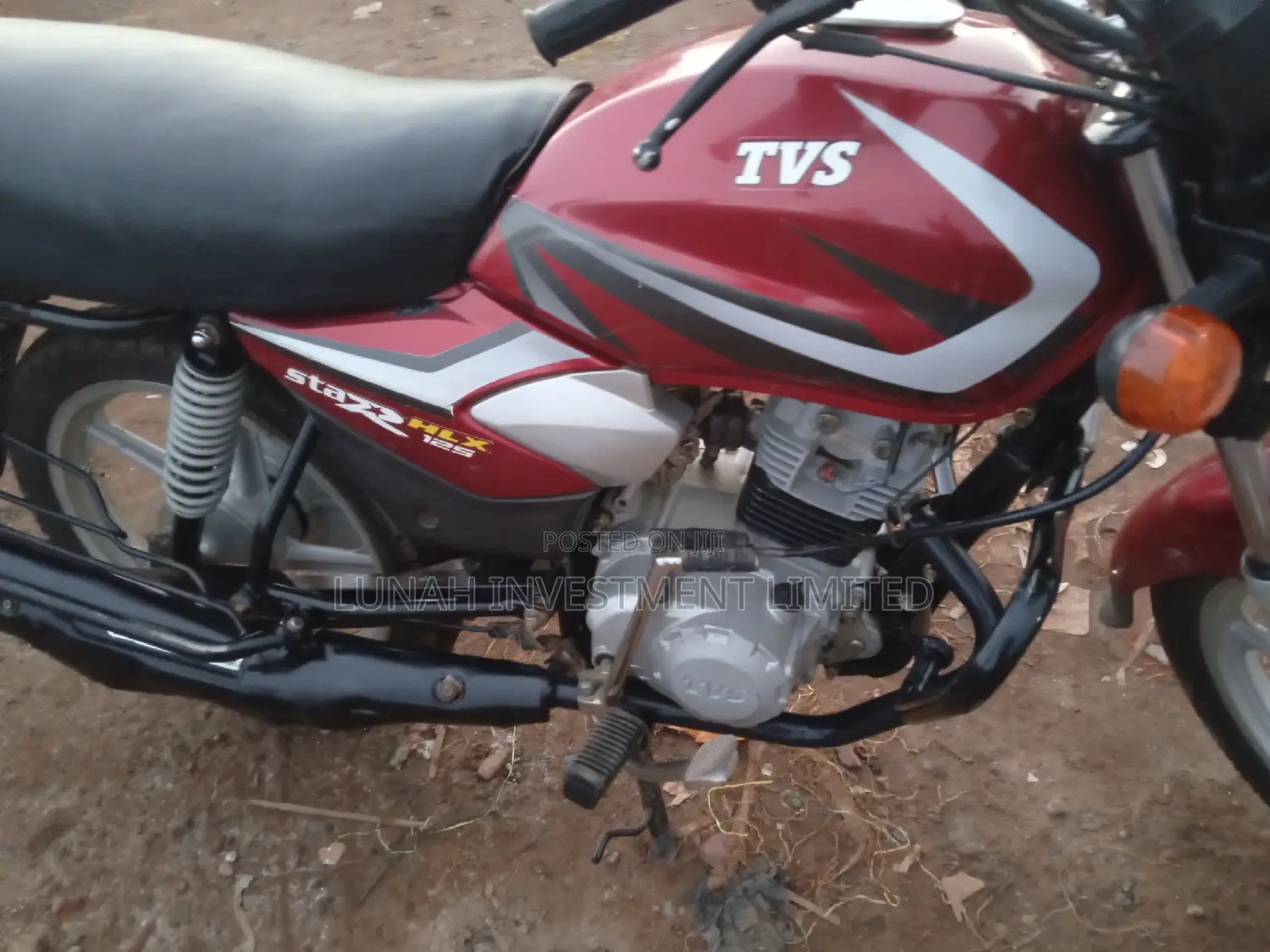 TVS HLX 125 2023 Red