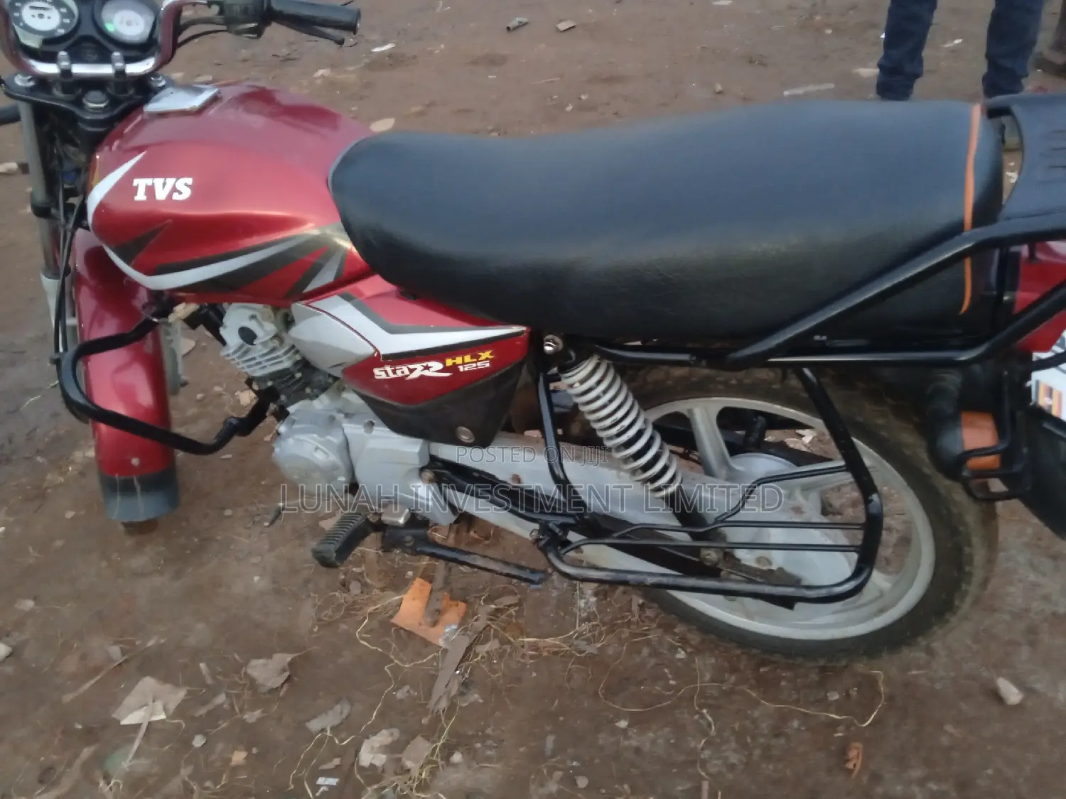 TVS HLX 125 2023 Red