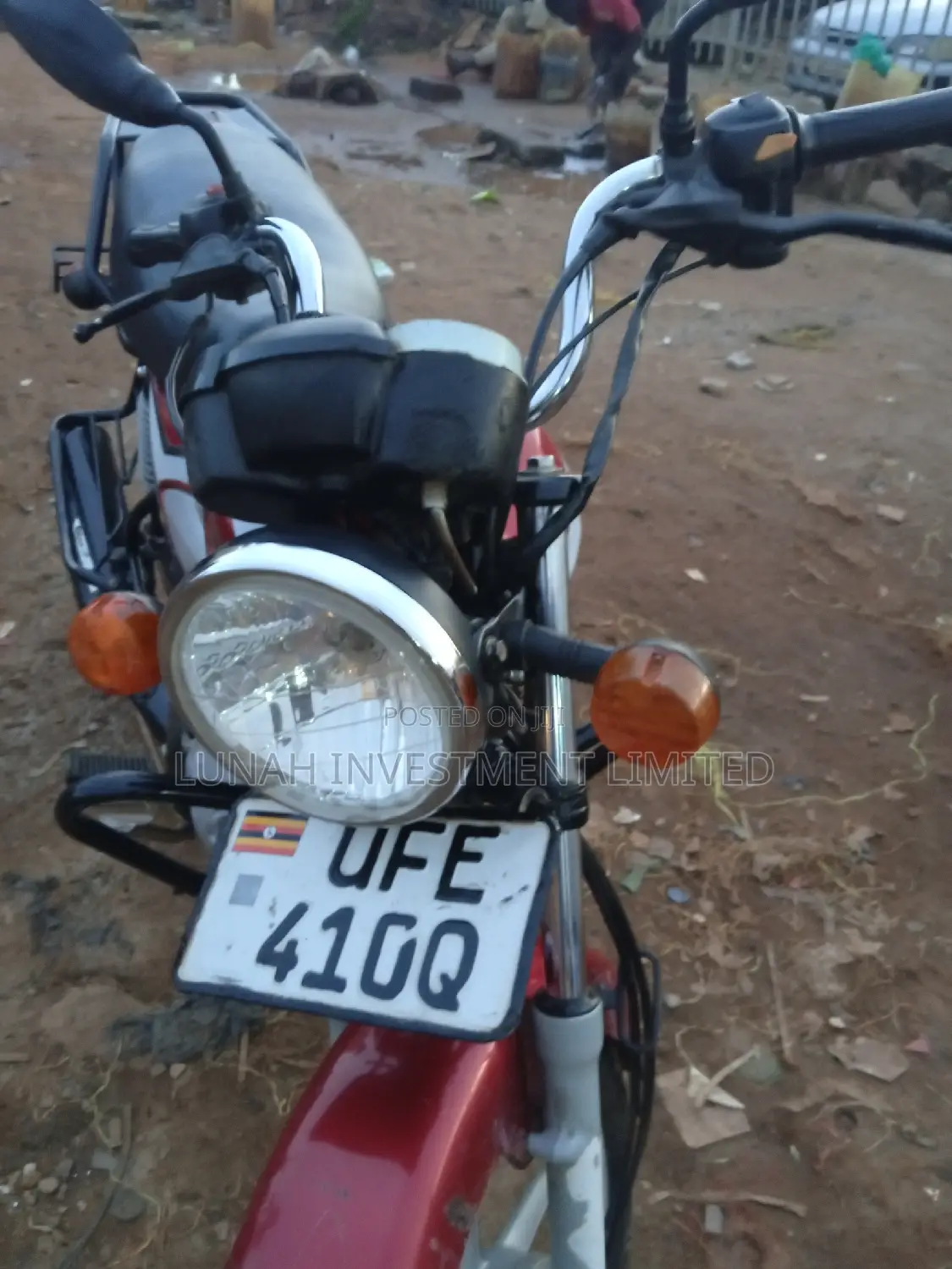 TVS HLX 125 2023 Red