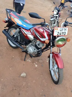 TVS HLX 125 2023 Red