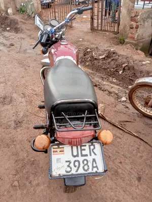 Bajaj Boxer 100 2021 Red