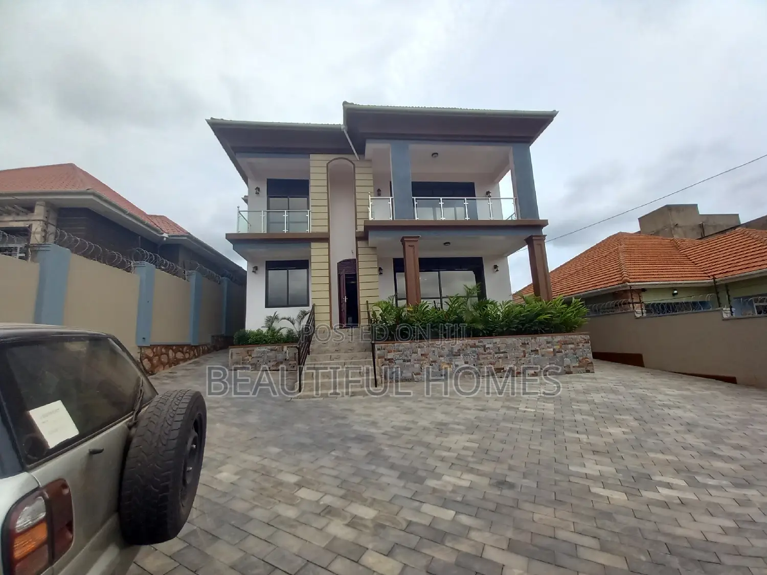 Furnished 6bdrm Duplex in Kira, Central Division for sale