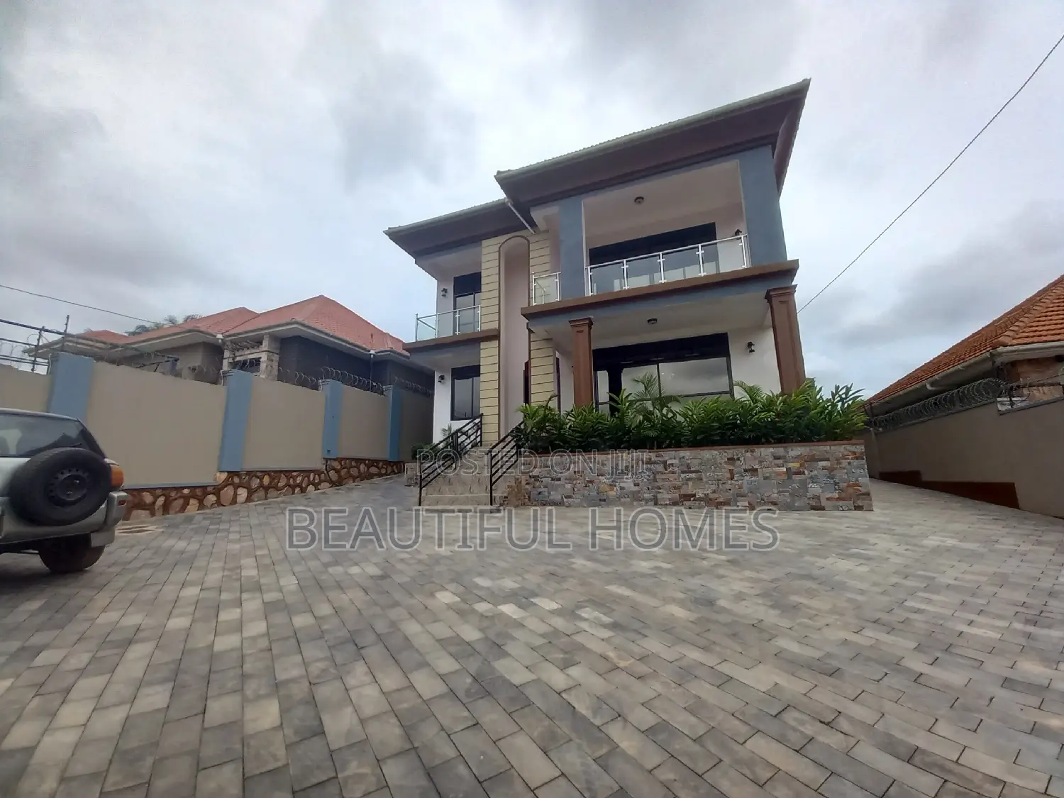 Furnished 6bdrm Duplex in Kira, Central Division for sale