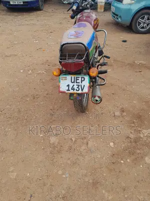 Bajaj Boxer 100 2021 Red