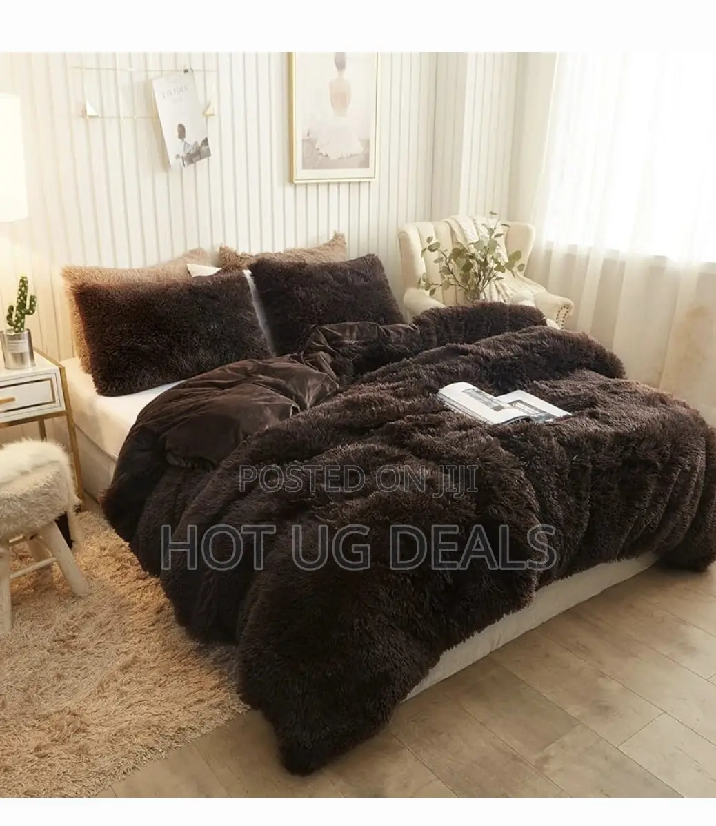 6by6, 3 Pieces Faux Duvet ✓2 Pillowcases - Brown