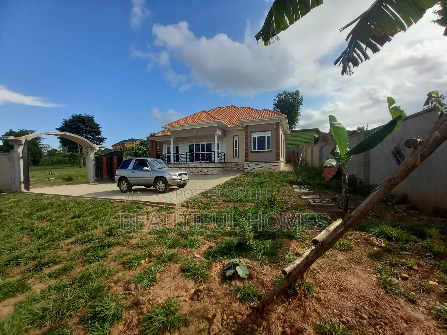 Furnished 4bdrm House in Kira for sale