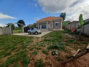 Furnished 4bdrm Bungalow in Kira for sale