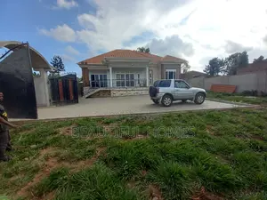 Furnished 4bdrm House in Kira for sale