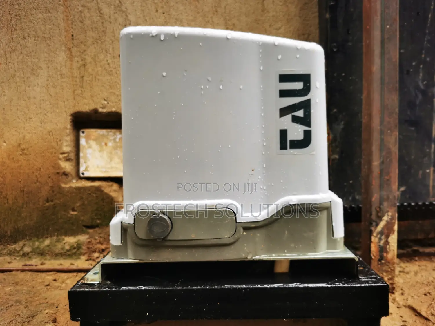 TAU – 800KG Italian Sliding Gate Motor