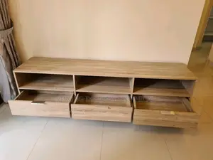 180x40x54cm Tv Stand. / Tv Console