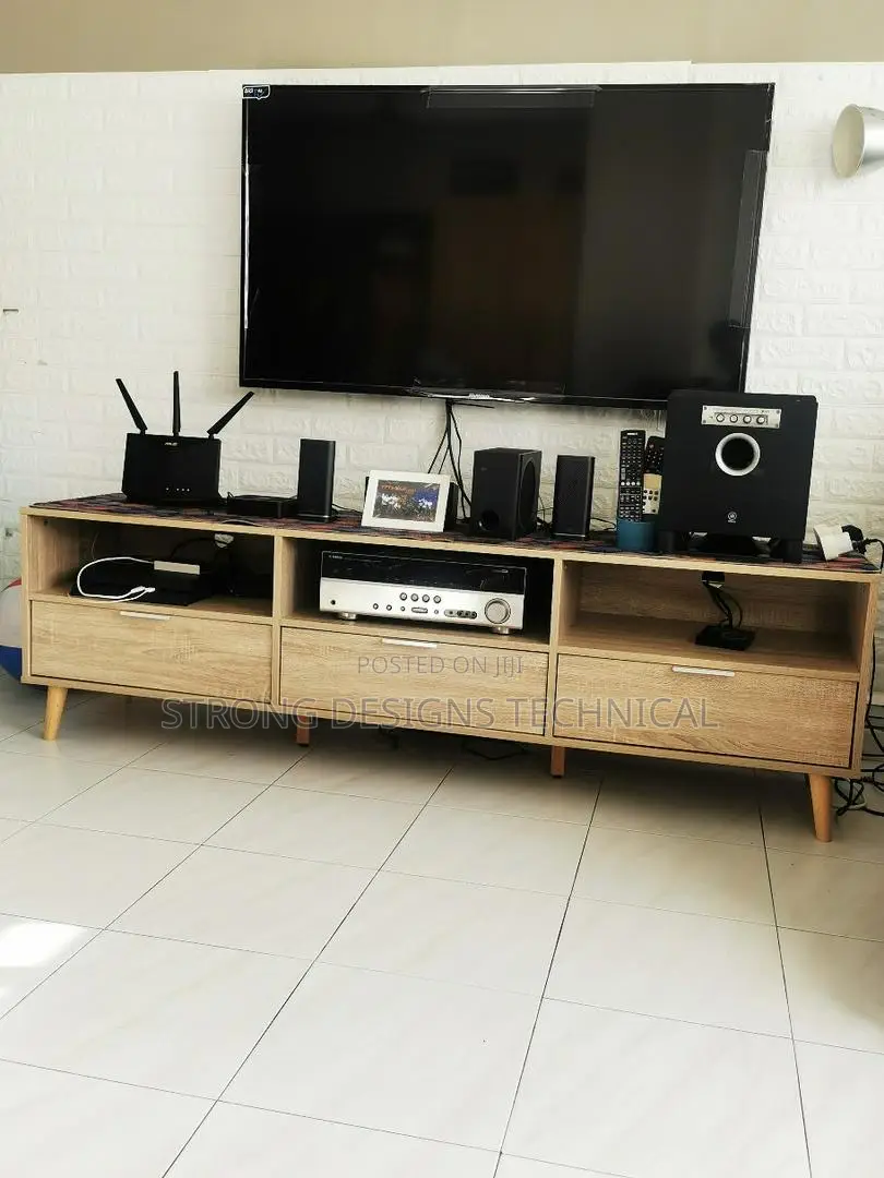 180x40x54cm Tv Stand. / Tv Console