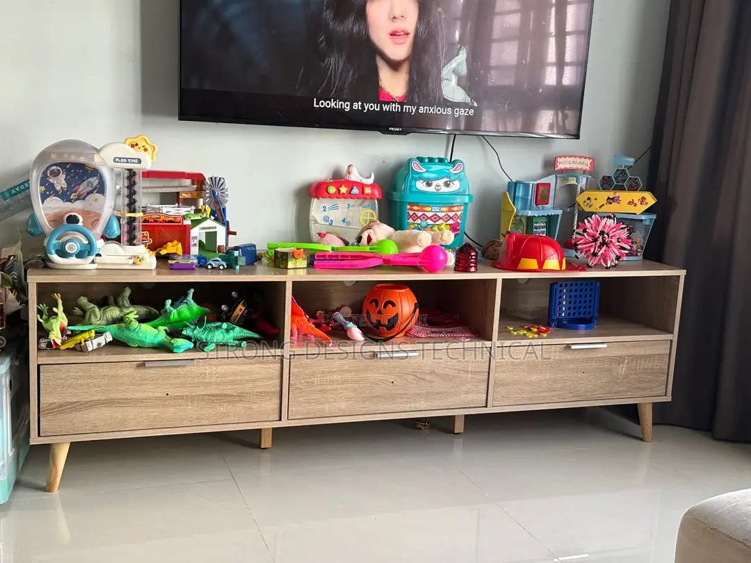 180x40x54cm Tv Stand. / Tv Console