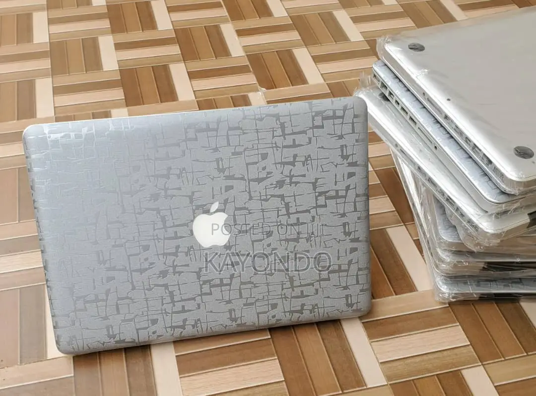 Laptop Apple MacBook Pro 8GB Intel Core I5 HDD 500GB