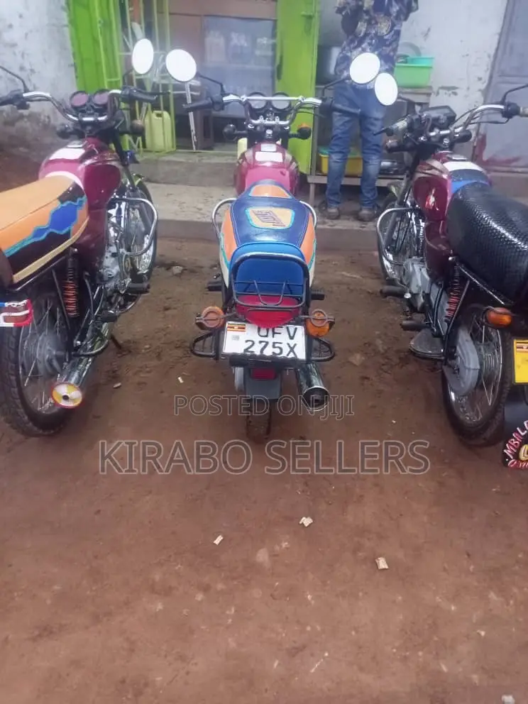 Bajaj Boxer 100 2023 Red