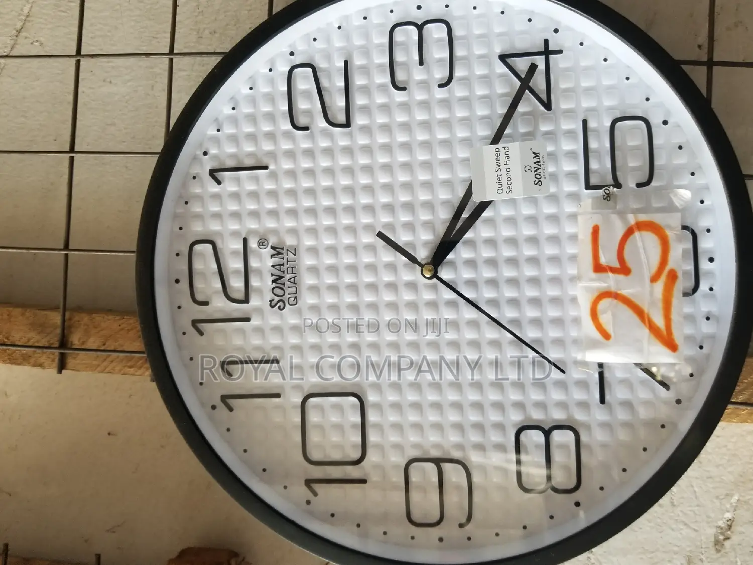 Sonam Wall Clock /Quartz/Round Piece