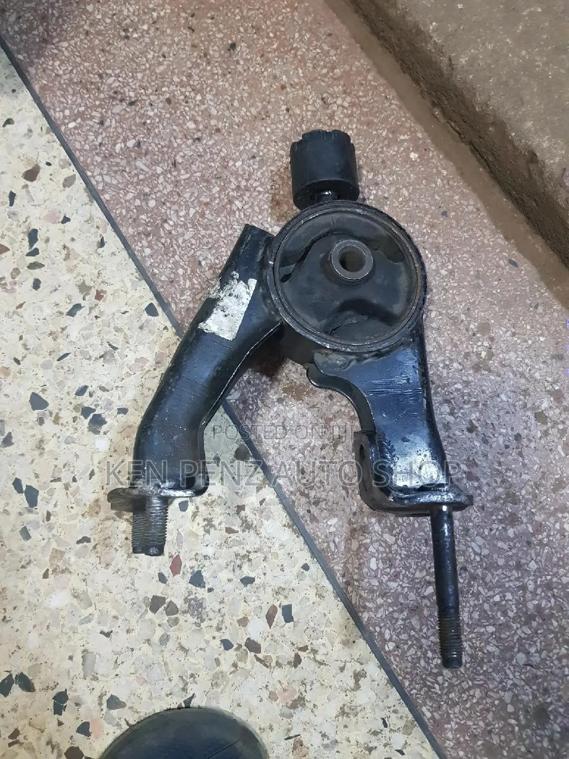 Rear Engine Mountings for Toyota Premio 2009
