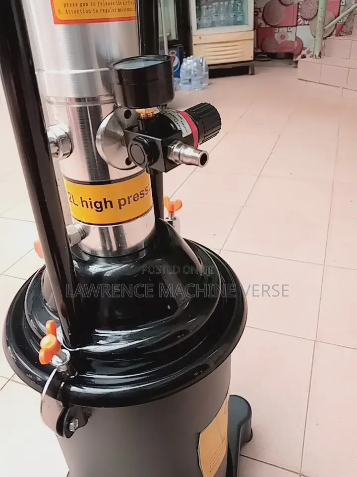 High Pressure Grease Injector 12L