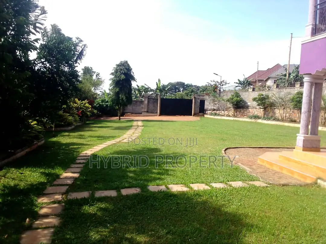 5bdrm Penthouse in Kitende~Kitovu Along, Ssisa for sale