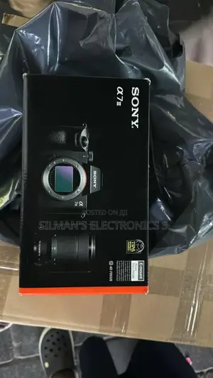 Sony Alpha 7 Iii Camera Kit With 28-70mm Lens