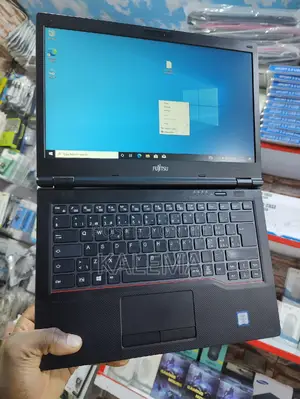 Photo - Laptop Fujitsu Lifebook UH900 4GB Intel Core I3 SSHD (Hybrid) 128GB