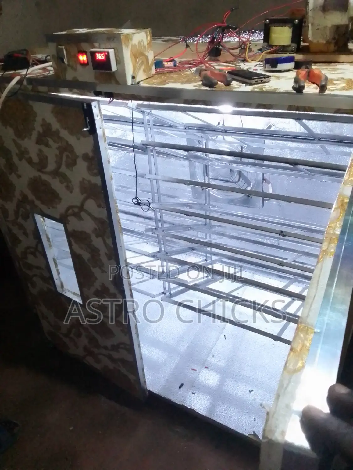 Hybrid Smart Egg Incubator