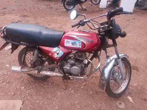 Bajaj Boxer 2016 Red