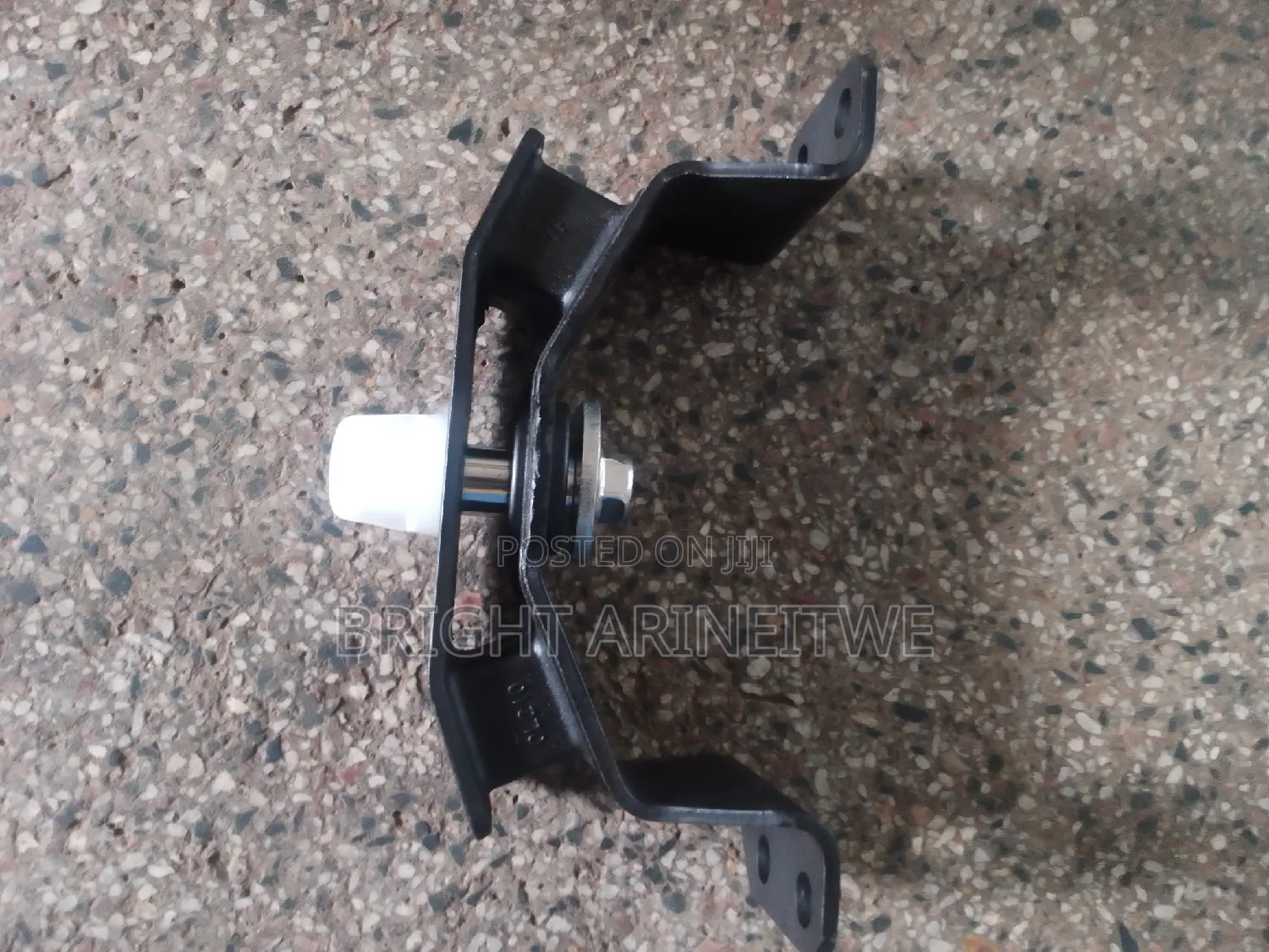 Gearbox Mounting for Toyota Hillux 2014