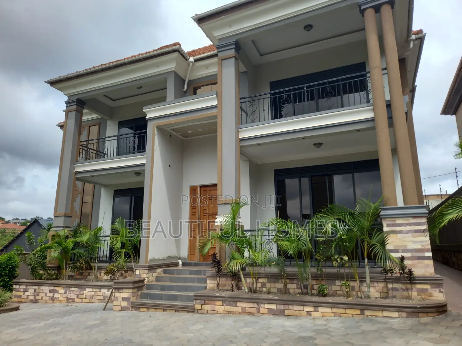 Furnished 6bdrm Mansion in Kisaasi Tarmacked, Nakawa for sale