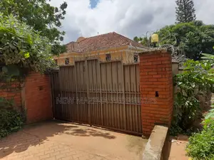 5bdrm Duplex in Makindye Kizungu, Division A for sale