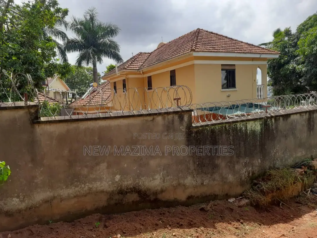 5bdrm Duplex in Makindye Kizungu, Division A for sale