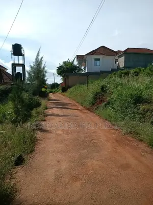 20 Decimals on Forced Sale in Heart of Bwebajja Heights