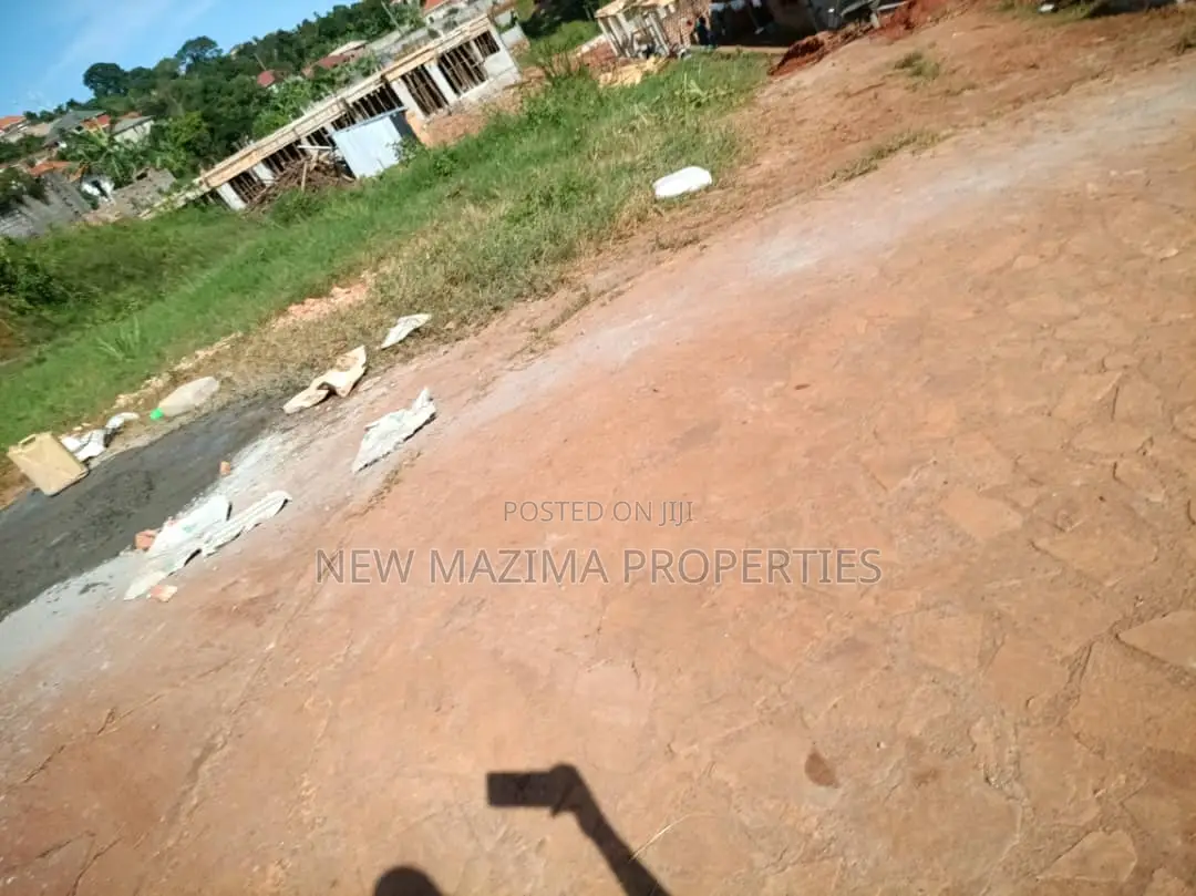 20 Decimals on Forced Sale in Heart of Bwebajja Heights