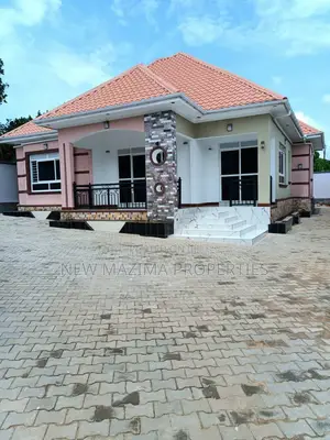 4bdrm Bungalow in Kitende Ntebe Rd, Division A for sale