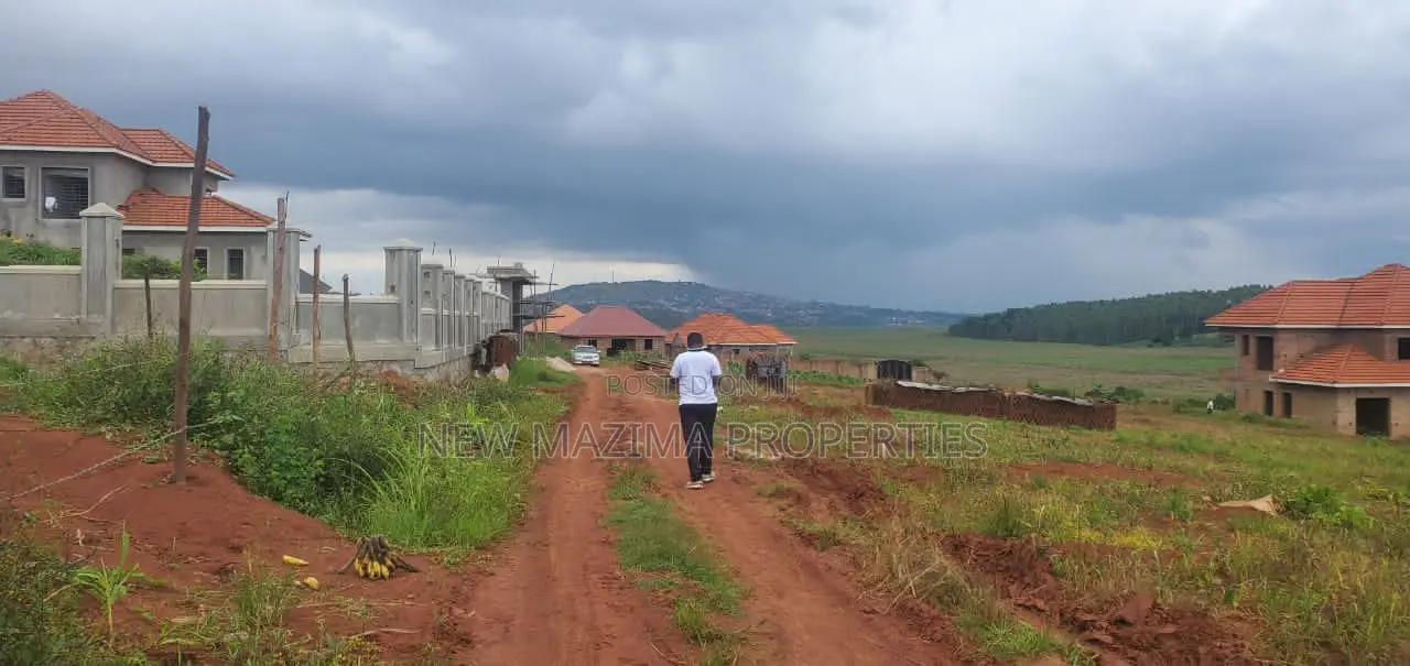 Nsangi Katereke Developed Estate With Verynice Titled Plots