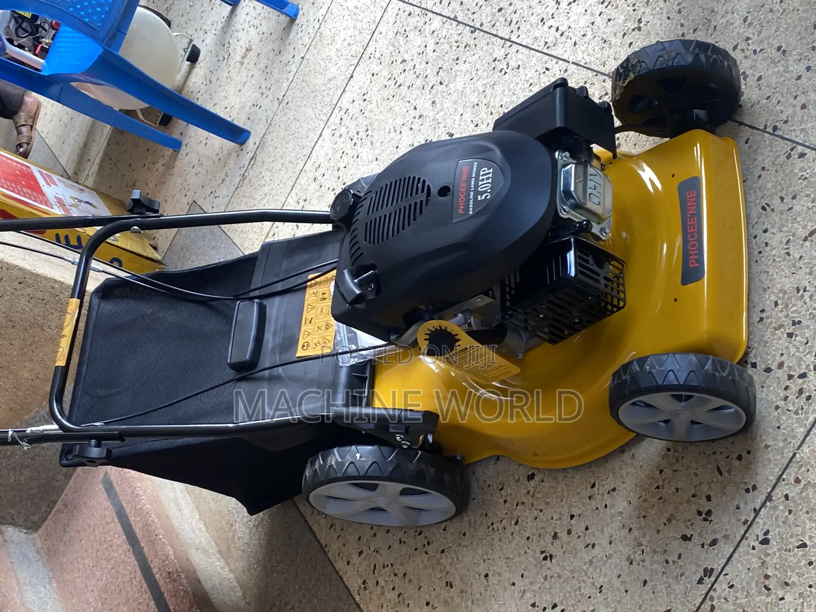 Phoceene Lawn Mower (Pushable Mower)